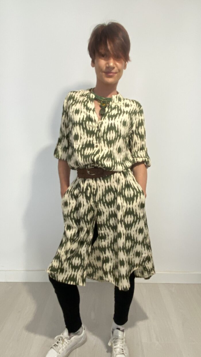 Flowy Essence - Camiciona con Botones