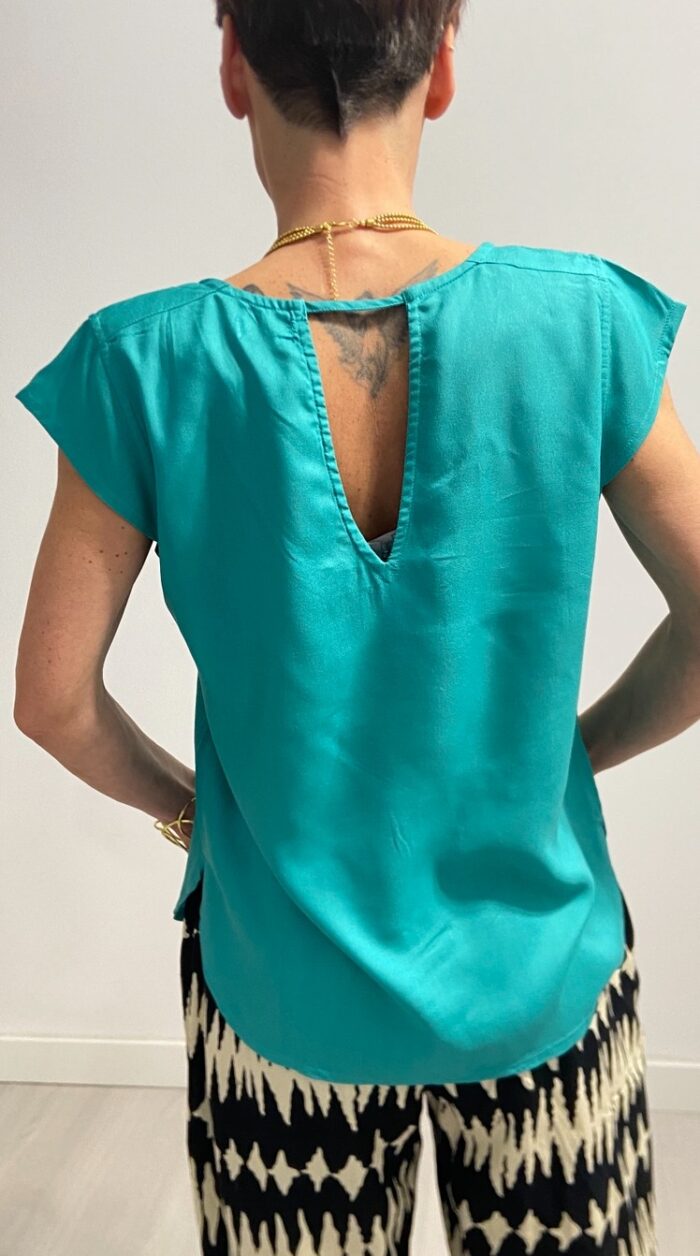 Camiseta Essential – Básica