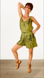 Pantalones cortos boho con cintura elástica y detalle de tejidos. Frescos, cómodos y perfectos para un look boho chic y casual.