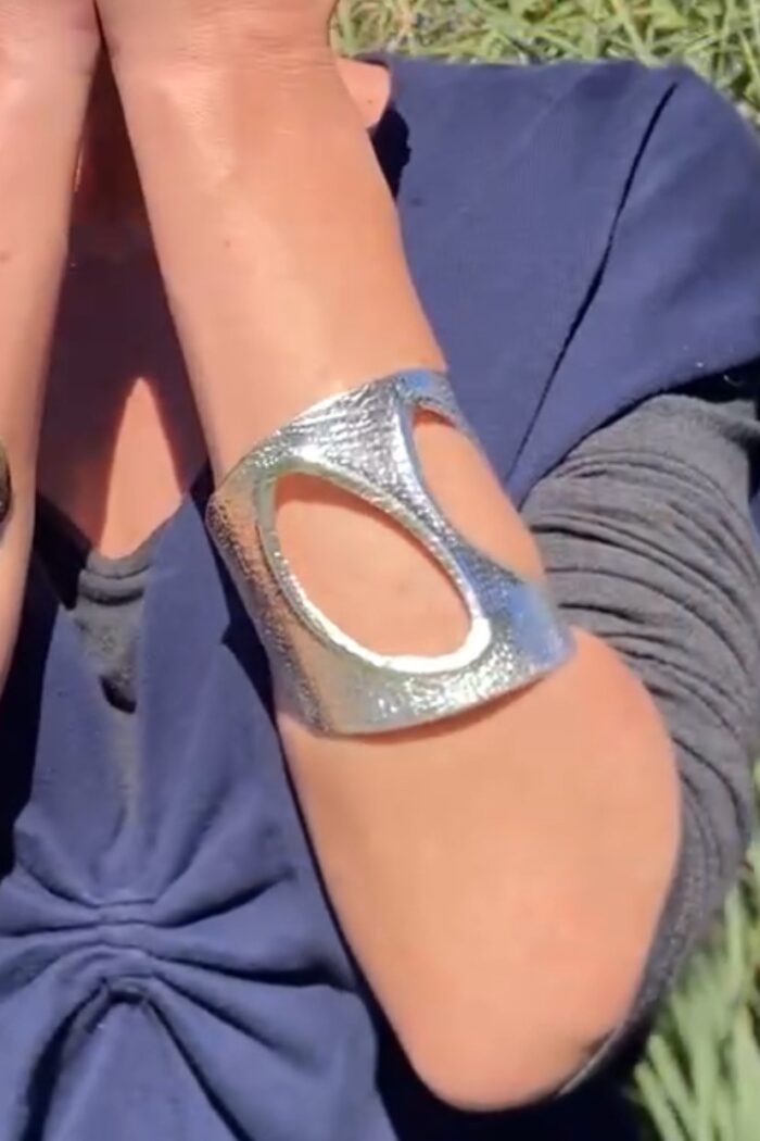 Brazalete Ethereal – Rígido con baño de plata
