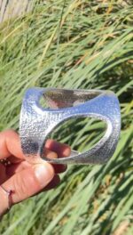 Brazalete Ethereal – Rígido con baño de plata