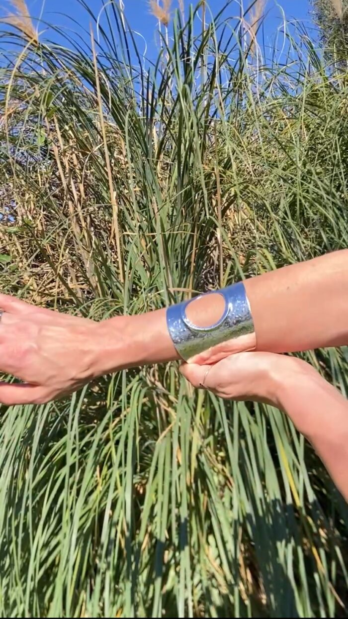 Brazalete Ethereal – Rígido con baño de plata