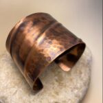 Brazalete Rígido de Cobre - Diseño bohemio