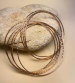 Brazalete Multianillos con Baño de Cobre – Artesanal