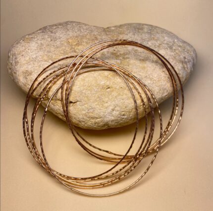 Brazalete Multianillos con Baño de Cobre – Artesanal