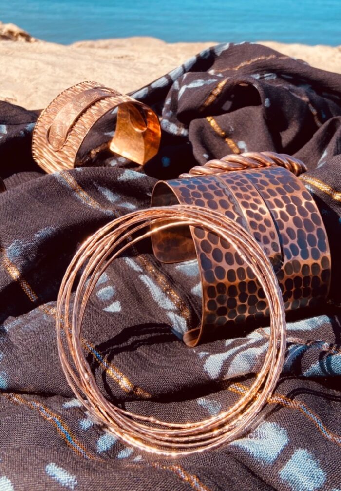 Brazalete Multianillos con Baño de Cobre – Artesanal