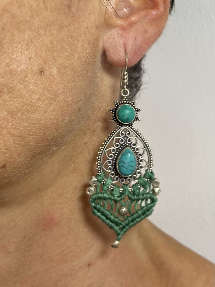 Pendientes de Macramé con Base Dorada o Plateada