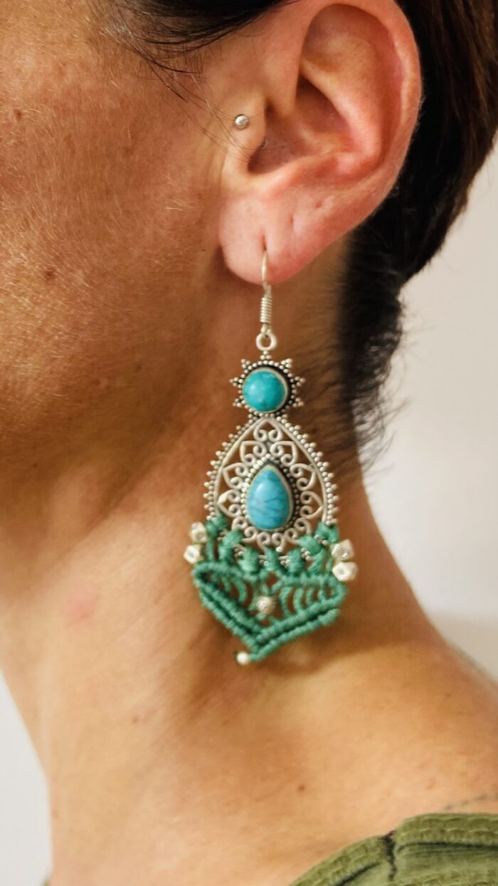 Pendientes de Macramé con Base Dorada o Plateada
