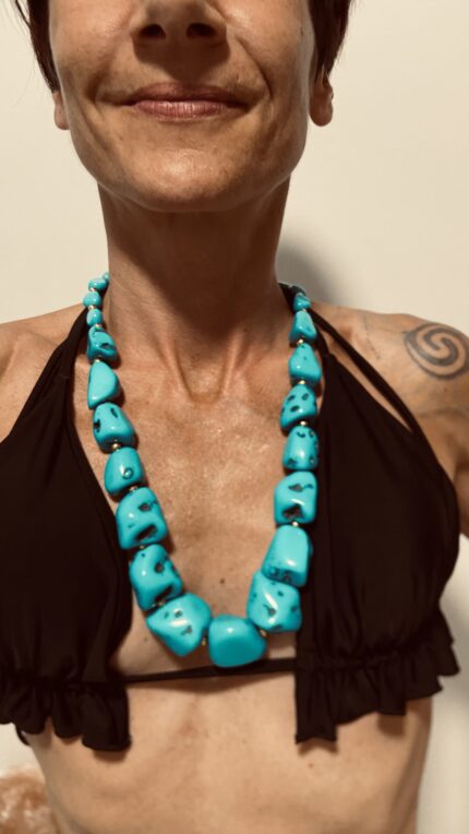 Collar con Piedras Grandes