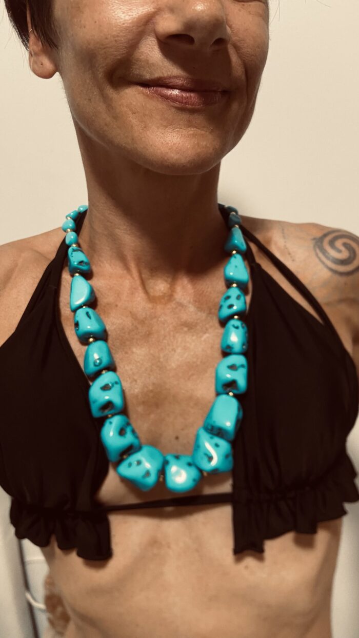 Collar con Piedras Grandes