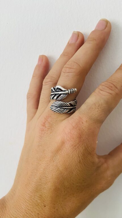 Anillo Pluma de Plata – Ajustable y artesanal de la India